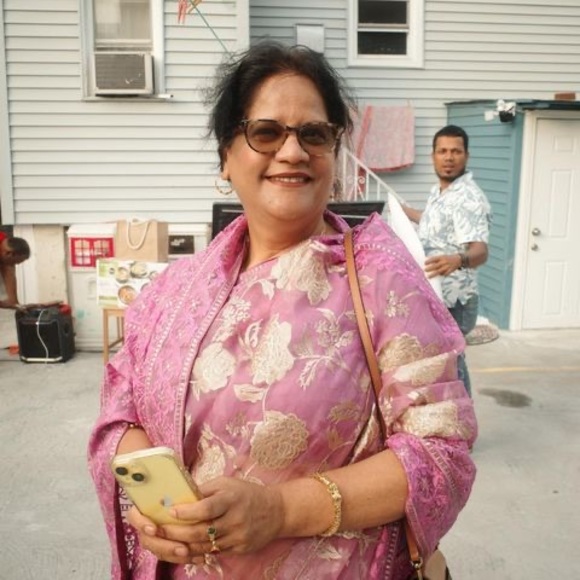Meet your Posher, Shahnaz - Picture 1 of 1